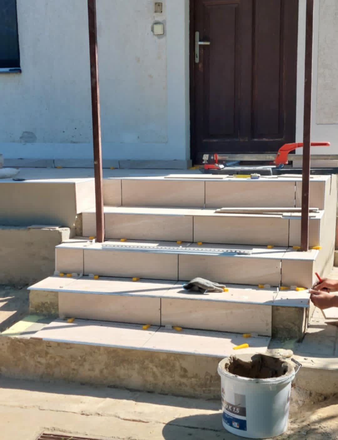 Lépcső építése és burkolása